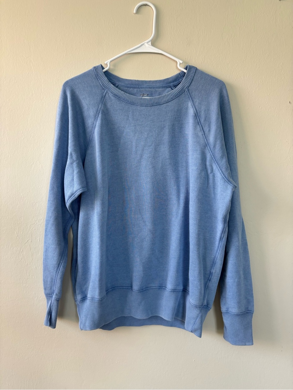 Aerie Size XS Relaxed Light Blue Distressed Crewneck Pullover Sweatshirt
